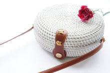 Load image into Gallery viewer, Round Handwoven Straw Bag in White
