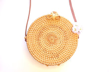 Load image into Gallery viewer, Round Bow Structured Handwoven Straw Bag in Natural
